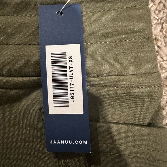 Jaanuu 10 pocket jogger scrubs - Picture 2 of 14